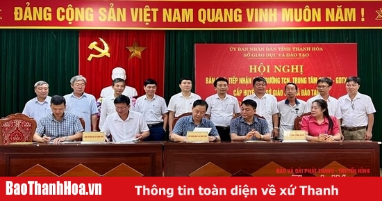 Handing over vocational secondary schools, district-level vocational education and continuing education centers to the Department of Education and Training
