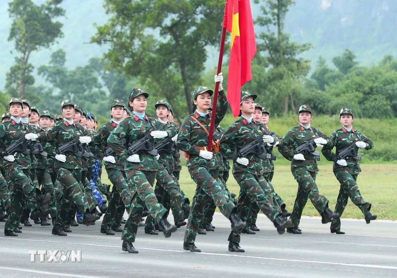 ตำรวจและทหารกว่า 7,000 นายฝึกซ้อมครั้งแรกในขบวนพาเหรดวันชาติ