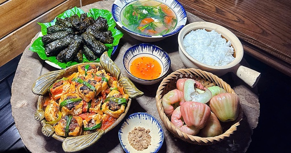 Cứ theo thực đơn này là cả tuần, không phải đầu bếp cũng có bữa cơm 'ngon lành cành đào'