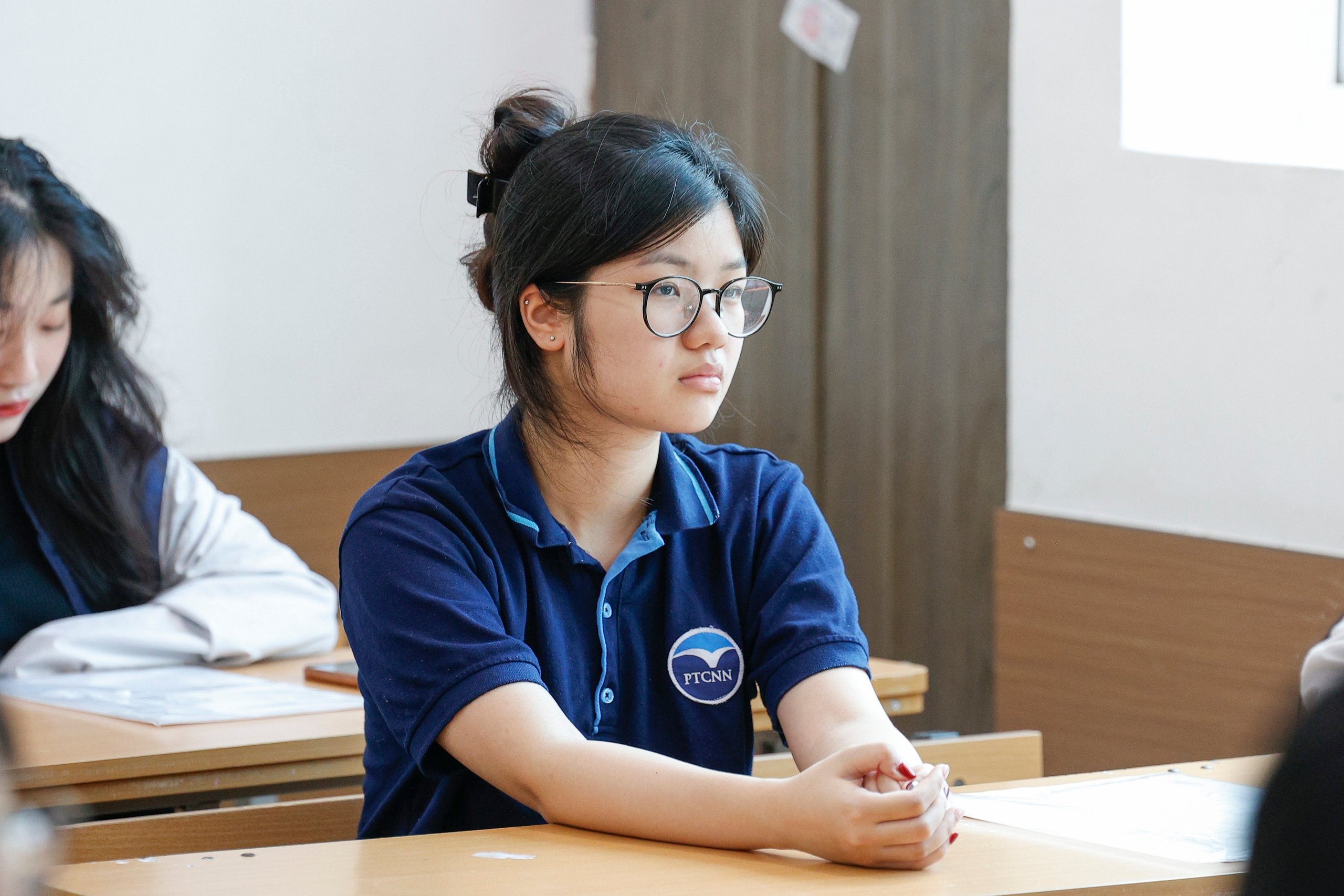 Thí sinh Hà Nội chuẩn bị cho kỳ thi tốt nghiệp THPT 2025 dưới nắng nóng - Ảnh 12.