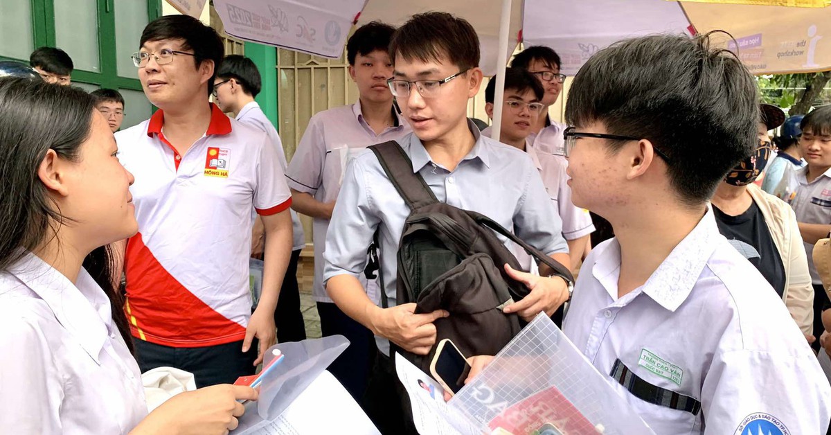 Teachers on duty at high school graduation exam sites to 'support' students