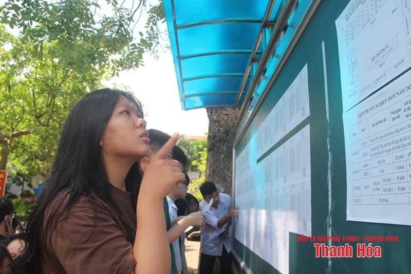បេក្ខជន Thanh Hoa ជាង 41,000 នាក់បានបញ្ចប់នីតិវិធីក្នុងការប្រឡងសញ្ញាបត្រមធ្យមសិក្សាទុតិយភូមិ បេក្ខជនចំនួន 509 នាក់បានអវត្តមាន។