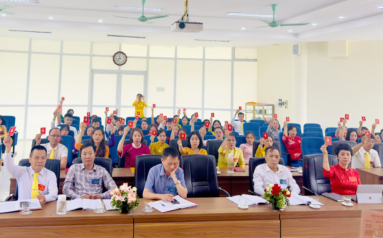 dai-hoi-da-bieu-quyet-thông-qua-nghi-quyet-nhiem-ky-2025-2030.jpg