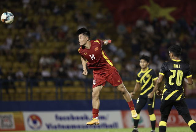 U.23 Việt Nam độc đáo hiếm thấy: Không có trung phong, thầy Kim xử trí thế nào?- Ảnh 2.