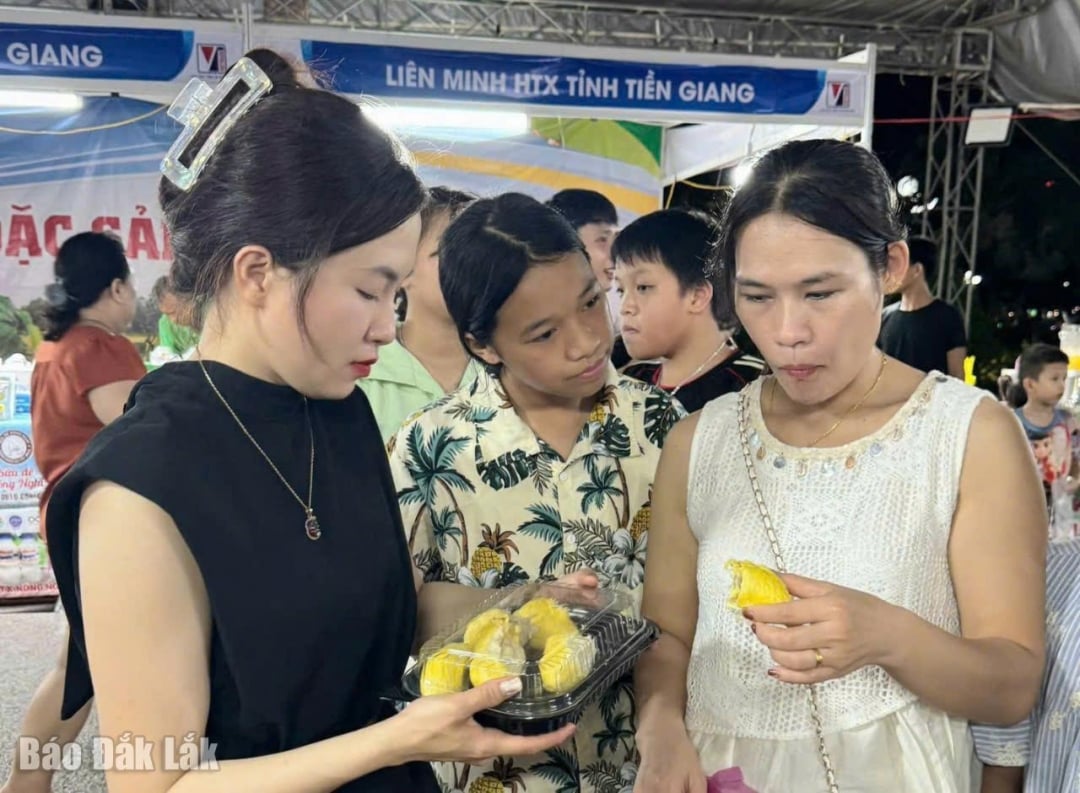 ក