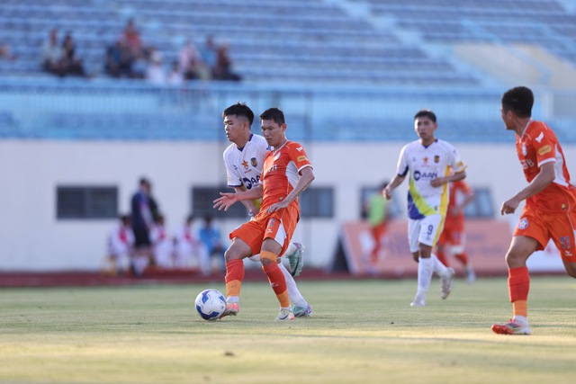 Exjugador de Vietnam Sub 19 puede frenar el sueño de la V-League de Cong Phuong y Binh Phuoc - Foto 2.
