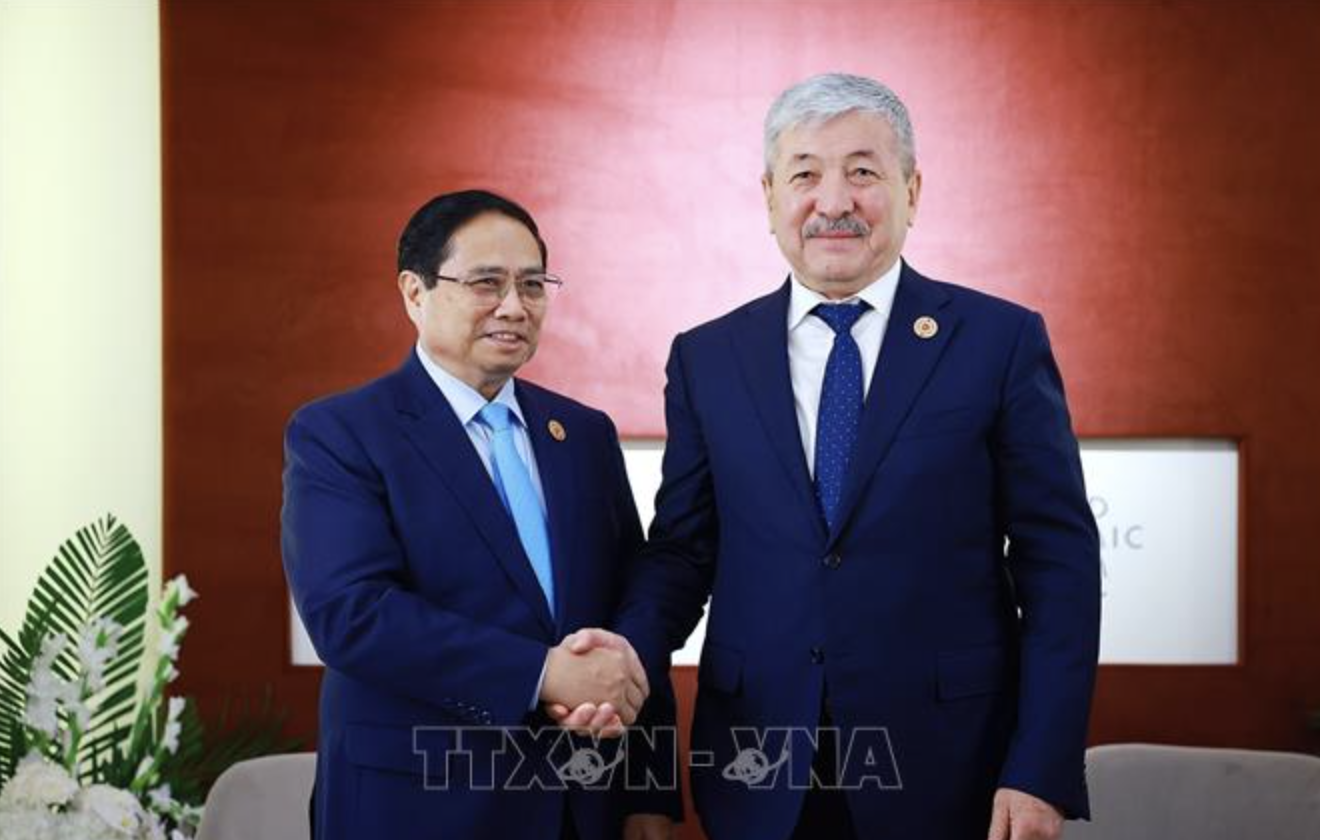 Thủ tướng Phạm Minh Chính gặp Thủ tướng Kyrgyzstan
