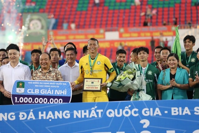 Thủ môn Bùi Tấn Trường ‘phát động’ điều cực đặc biệt trước trận play-off lịch sử: Hét thật to vào!- Ảnh 2.