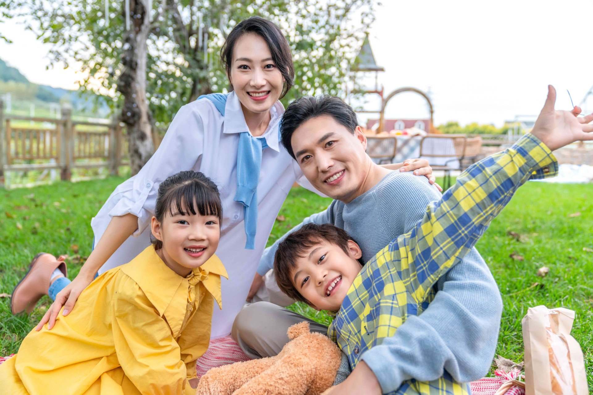 Chủ động tham gia bảo hiểm mang đến sự bảo vệ toàn diện và an tâm cho các gia đình . (1) (1).jpg