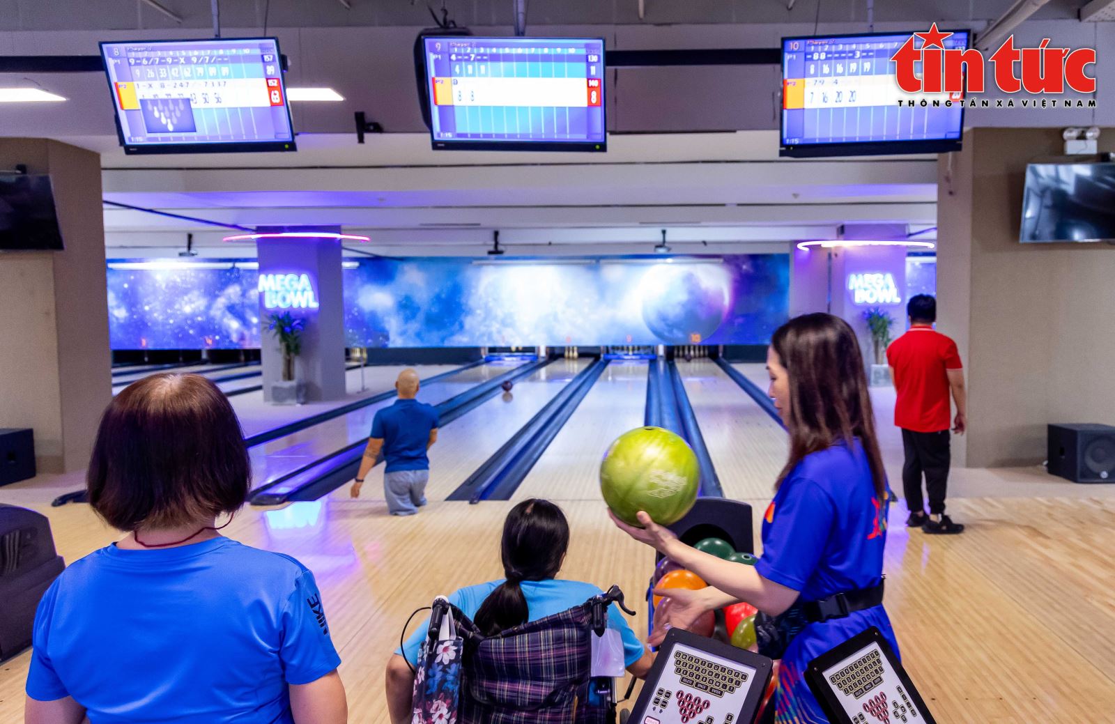 Câu lạc bộ Bowling dành cho người khuyết tật đầu tiên tại TP Hồ Chí Minh - Ảnh 8.