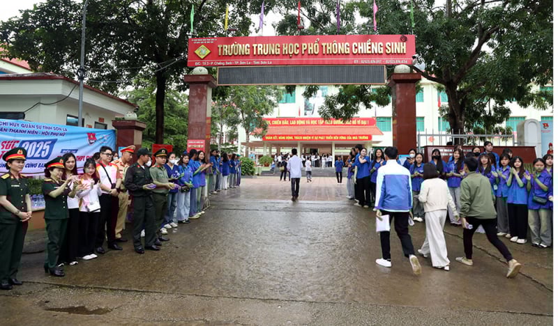 Sáng nay, thí sinh các tỉnh, thành bắt đầu “vượt ải” tốt nghiệp THPT  -0