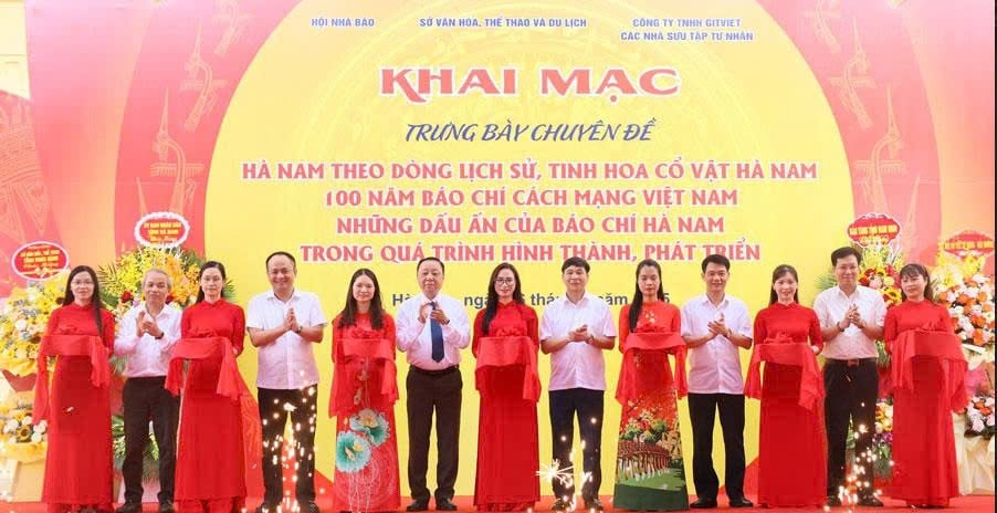 Hà Nam khai mạc trưng bày chuyên đề về lịch sử, cổ vật và 100 năm Báo chí Cách mạng Việt Nam