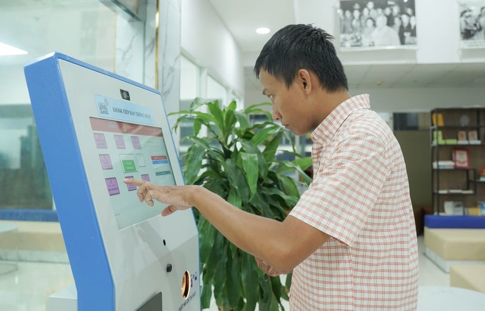 tp-hcm-so-hoa-bo-phan-1-cua-de-phuc-vu-dan-tot-hon-thu-tuc-hanh-chinh-2.jpg