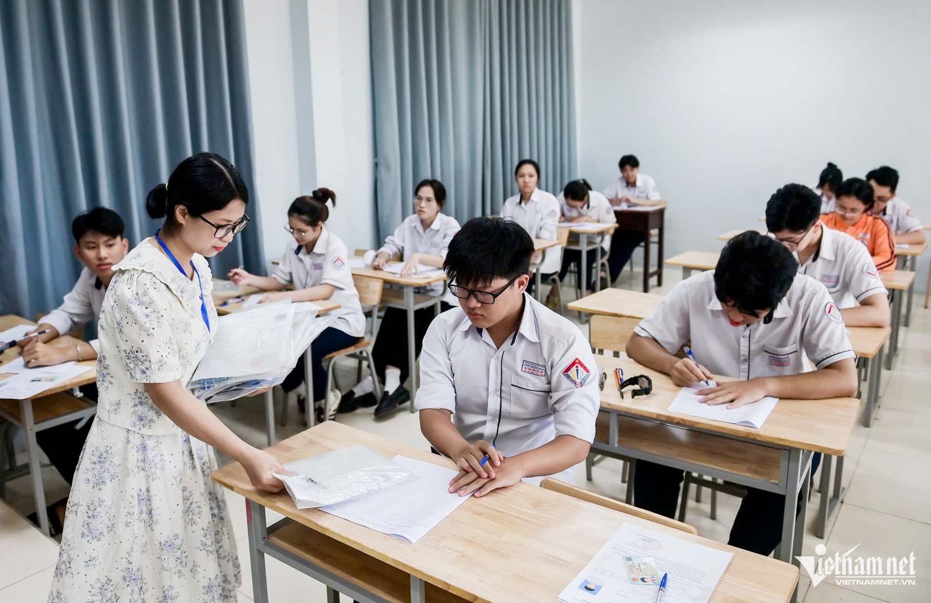 W-graduation exam.jpg