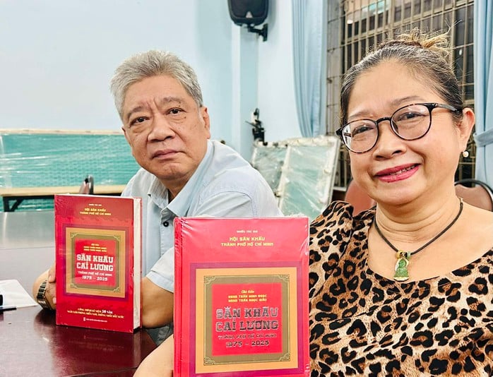 NSND Trịnh Kim Chi, Mỹ Uyên quảng bá sách "Sân khấu cải lương TP HCM giai đoạn 1975 – 2025"  - Ảnh 3.