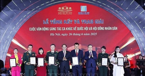 Chủ tịch Quốc hội Trần Thanh Mẫn dự Lễ tổng kết cuộc vận động sáng tác ca khúc về cơ quan dân cử