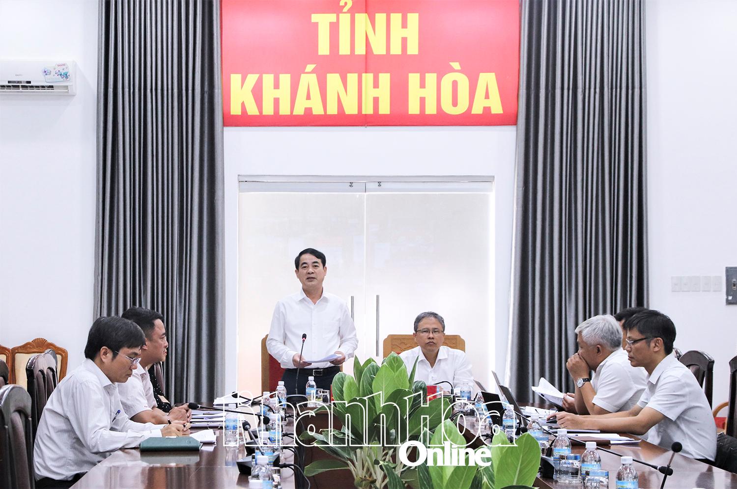 Bí thư Tỉnh ủy Nghiêm Xuân Thành phát biểu tại điểm cầu Khánh Hòa.
