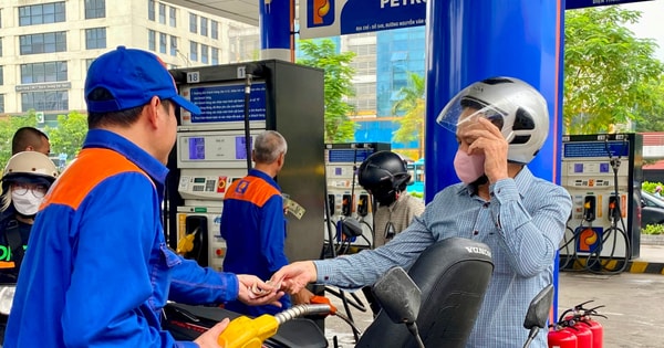 Prices of gasoline and oil products increase and decrease differently before and after July 1