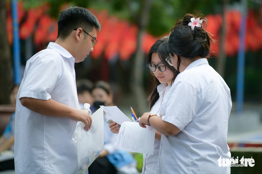 thi tốt nghiệp - Ảnh 10.