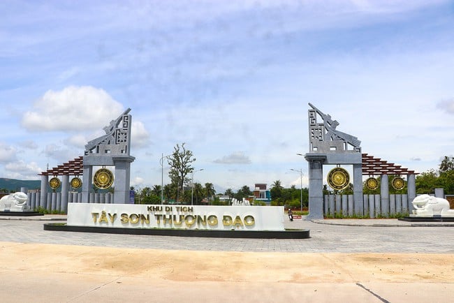 Bộ VHTTDL thẩm định báo cáo KTKT bảo tồn, tôn tạo di tích quốc gia đặc biệt Quần thể di tích Tây Sơn Thượng đạo - Ảnh 1.