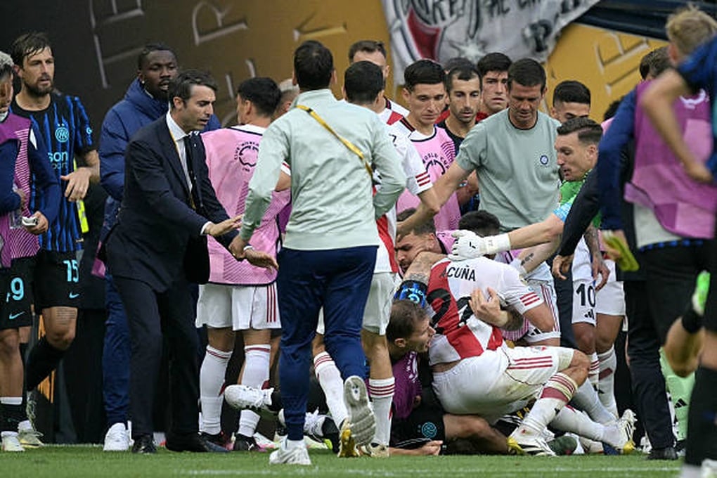 Inter Milan giành ngôi đầu, ông lớn Argentina bị loại trong nỗi xấu hổ - 2