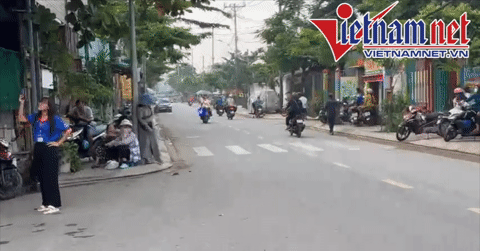 សិស្សស្រីភ្លេចឯកសារប្រឡងសញ្ញាបត្រមធ្យមសិក្សាទុតិយភូមិ ត្រូវនគរបាលចរាចរណ៍ បើកម៉ូតូជួយសង្រ្គោះបន្ទាន់