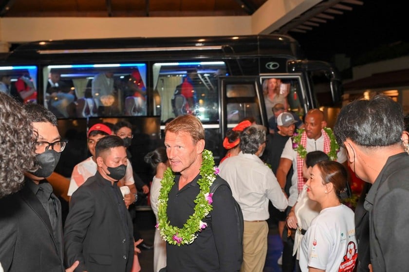 Teddy Sheringham chính thức đến TP Đà Nẵng.