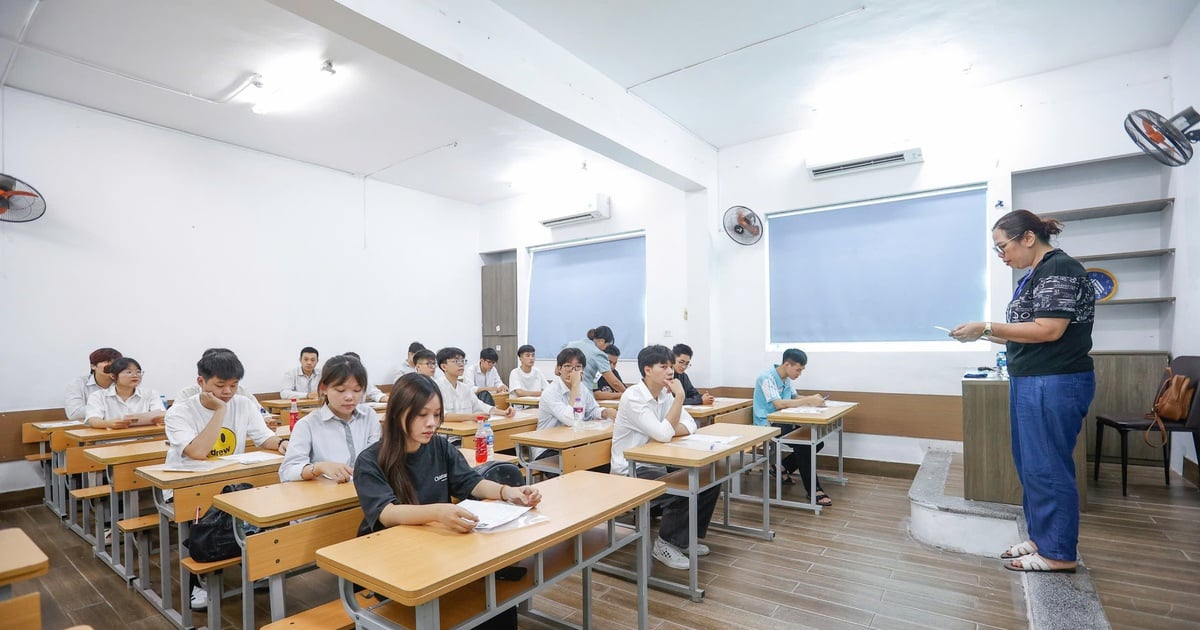 បេក្ខជន​១០​នាក់​ត្រូវ​ផ្អាក​ការ​ប្រឡង​សញ្ញាបត្រ​មធ្យមសិក្សា​ទុតិយភូមិ​ផ្នែក​អក្សរសាស្ត្រ