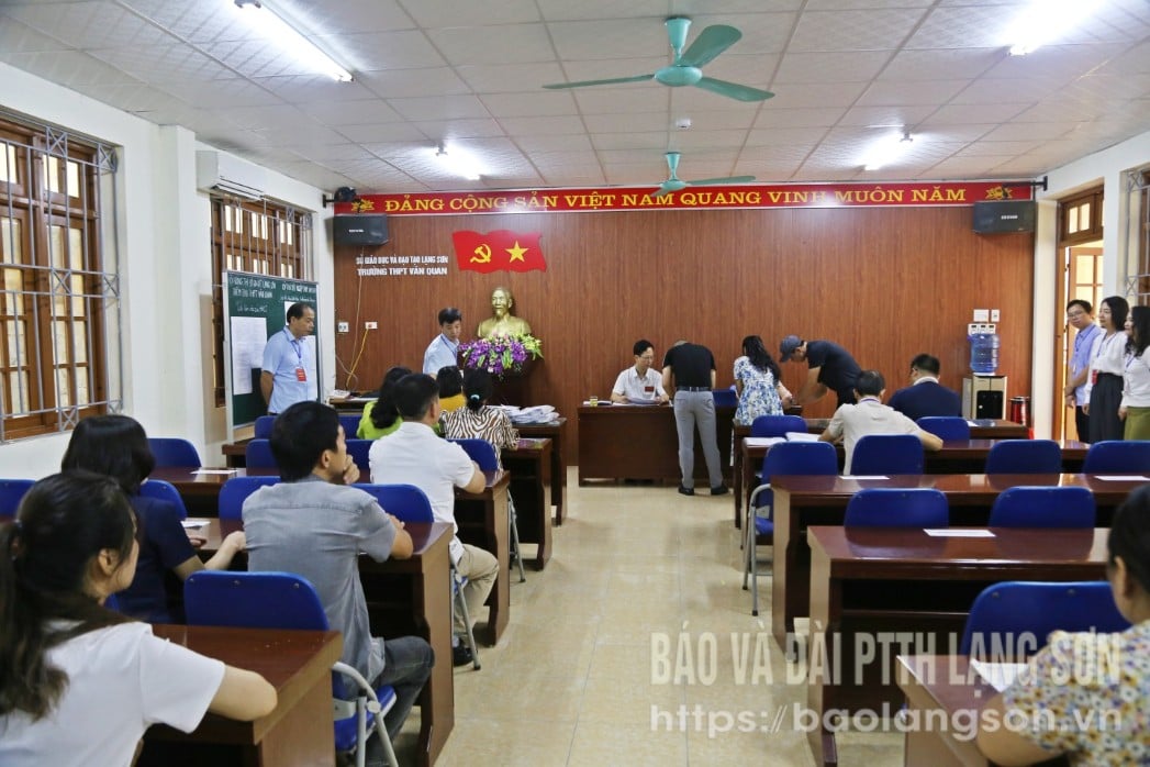 Đoàn kiểm tra 