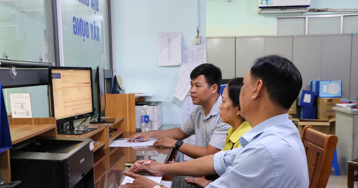 Ho Chi Minh City announces location and hotline number of Public Administration Center 168 wards and communes