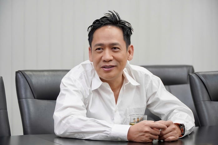 Ca sĩ Duy Mạnh đóng góp cho chương trình 