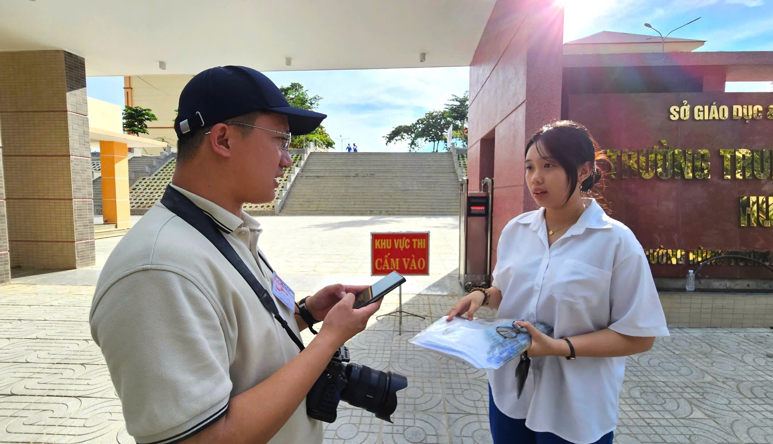 Thí sinh đánh giá đề thi môn Toán kỳ thi tốt nghiệp THPT năm 2025 khó, có tính phân loại cao