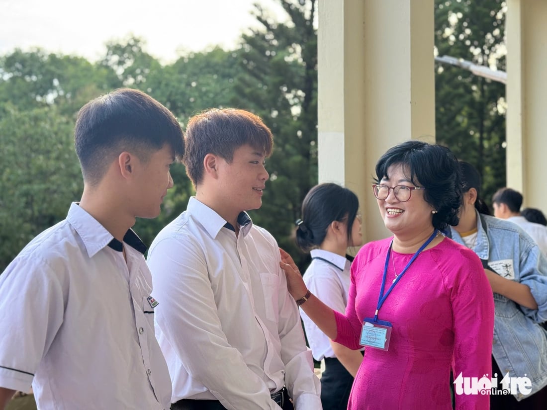 thi tốt nghiệp - Ảnh 16.