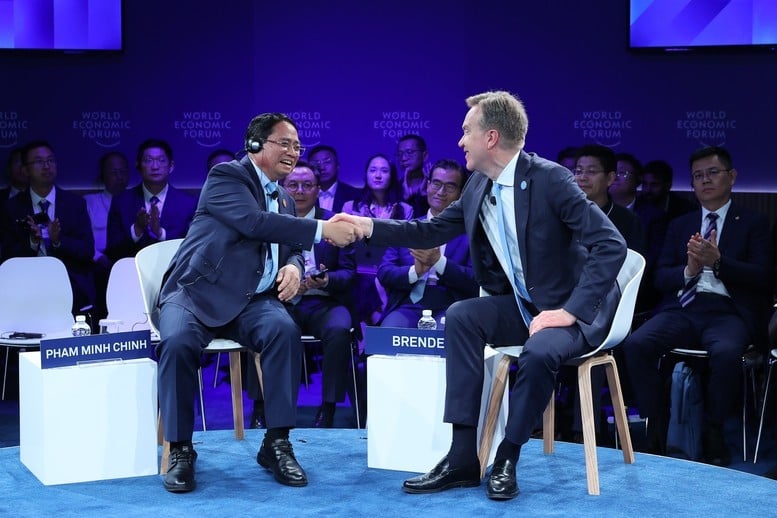 Chủ tịch điều hành WEF Borge Brende chúc mừng Thủ tướng và chia sẻ mong muốn rằng 