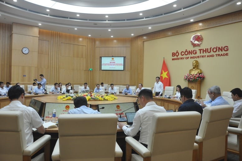 Duy trì mặt bằng giá ổn định, bám sát giá xăng dầu thế giới- Ảnh 2.