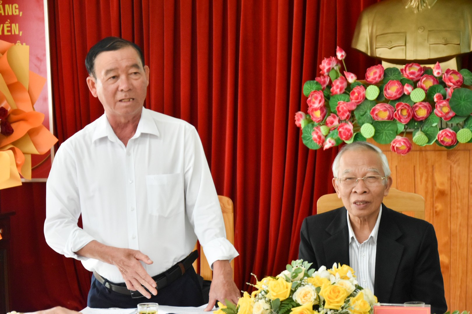  Ông Phan Văn Bưu - Chủ tịch Hội CCB tỉnh Đắk Nông phát biểu tại hội nghị 

