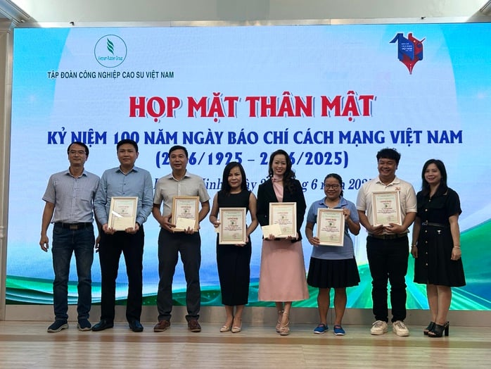 Sôi động Hội thi karaoke 