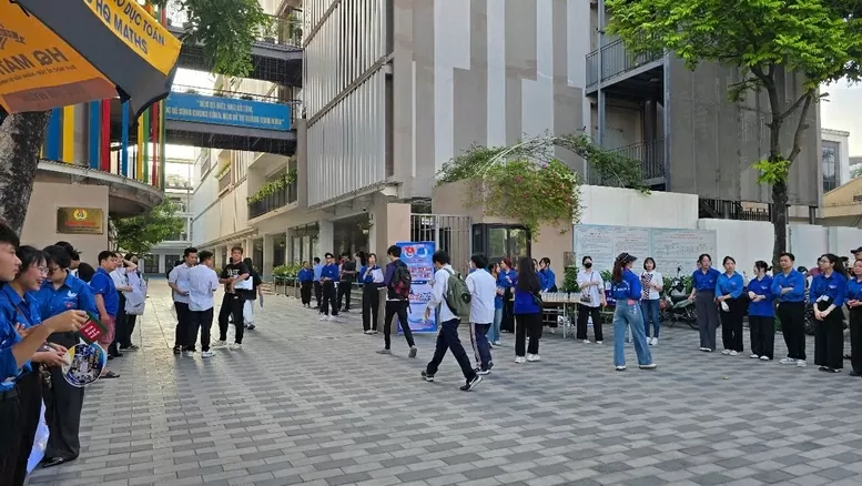 Hơn 7.200 thí sinh bỏ thi, 10 em bị đình chỉ ở buổi thi tốt nghiệp THPT môn Văn
