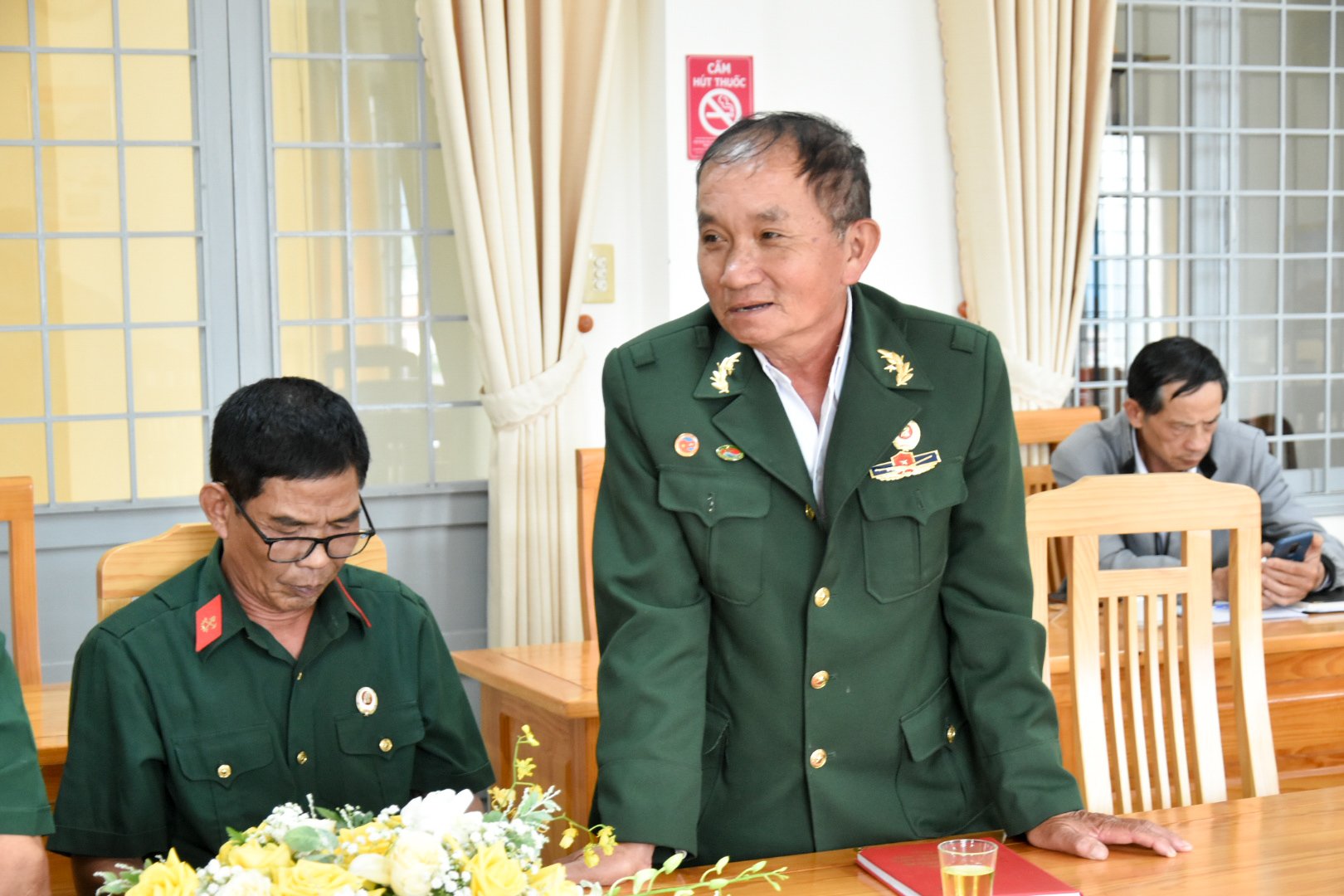  Đại diện Câu lạc bộ Doanh nhân CCB tỉnh Lâm Đồng góp ý kiến tại hội nghị 