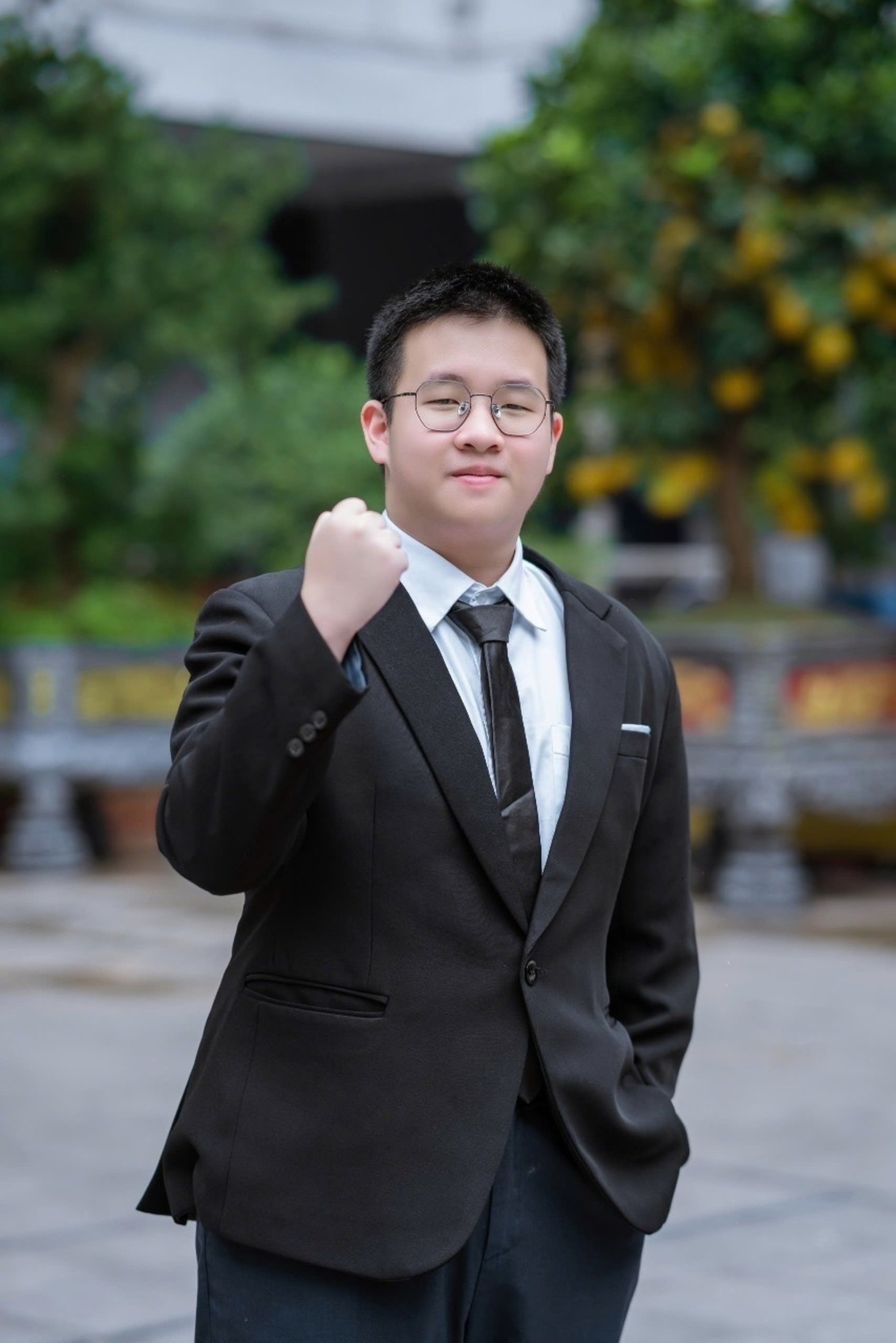 Thủ khoa 2 trường chuyên nói gì khi được hỏi Em có phải thần đồng không? - 1