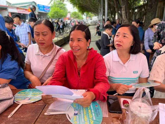 Sỹ tử chuẩn bị thi Toán, Cần Thơ đổ mưa lớn ảnh 5