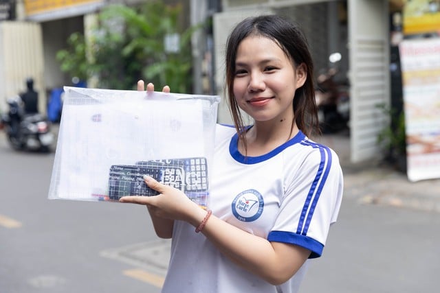 Lần đầu thi toán theo chương trình mới ‘không thể lụi’, thí sinh ‘ớn’ phần nào? - Ảnh 1.