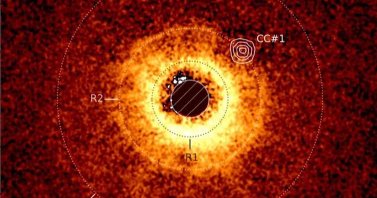 រូបថតដំបូងនៃ exoplanet ពន្លឺខ្លាំង