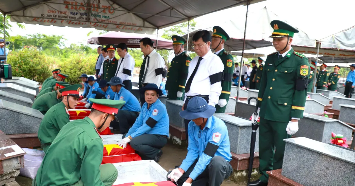 Kiên Giang: Truy điệu, an táng 32 hài cốt liệt sĩ quân tình nguyện, chuyên gia Việt Nam
