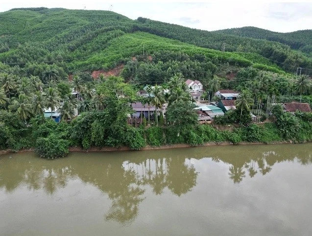Dòng sông tuổi thơ