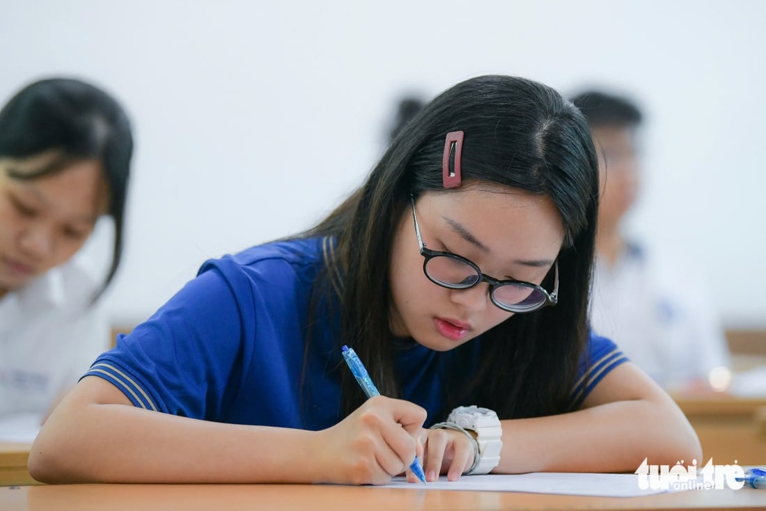 thi tốt nghiệp - Ảnh 15.