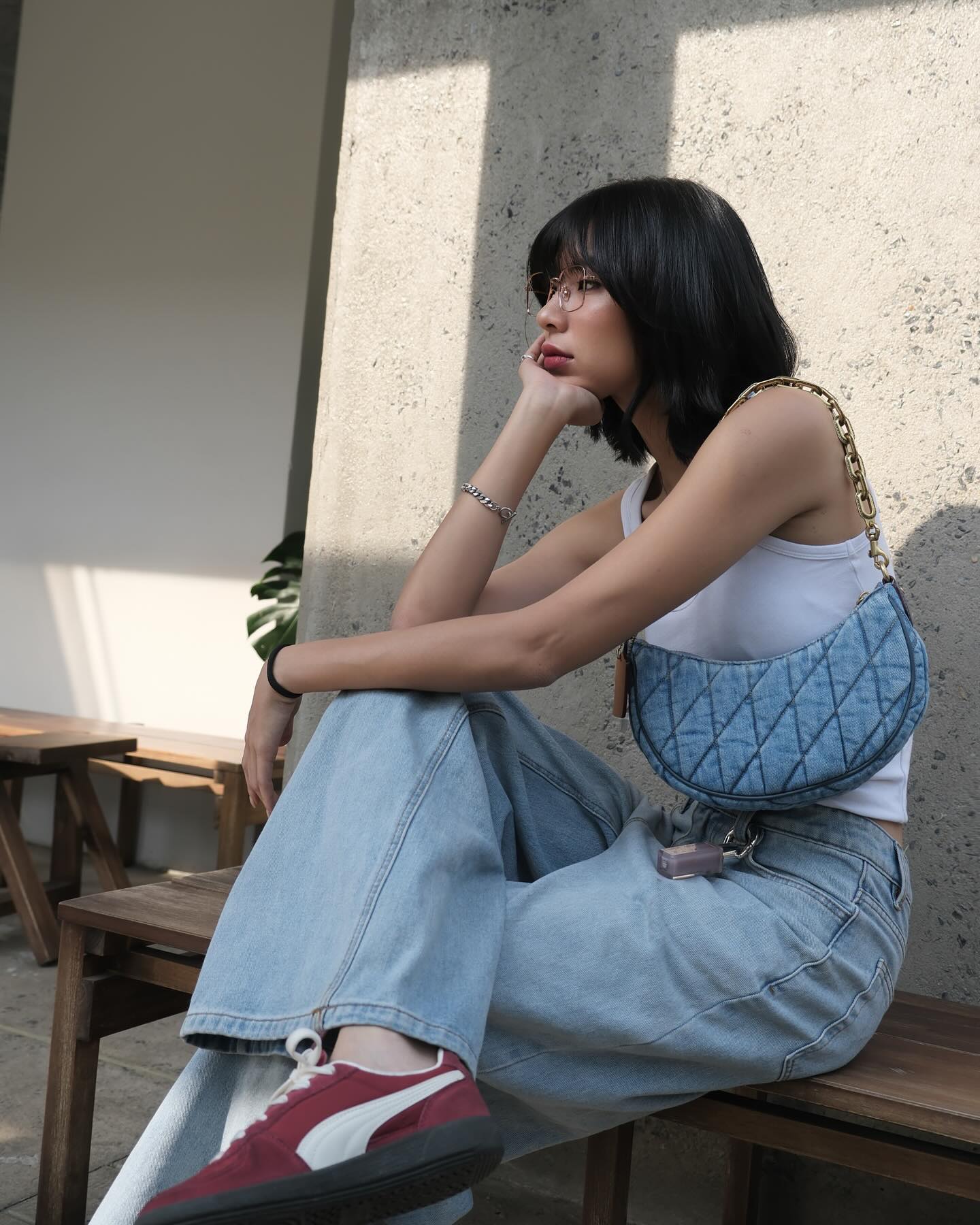 Quần jeans rất đơn giản nhưng sao Việt lại khéo mặc theo 10 cách long lanh, sang chảnh- Ảnh 4.