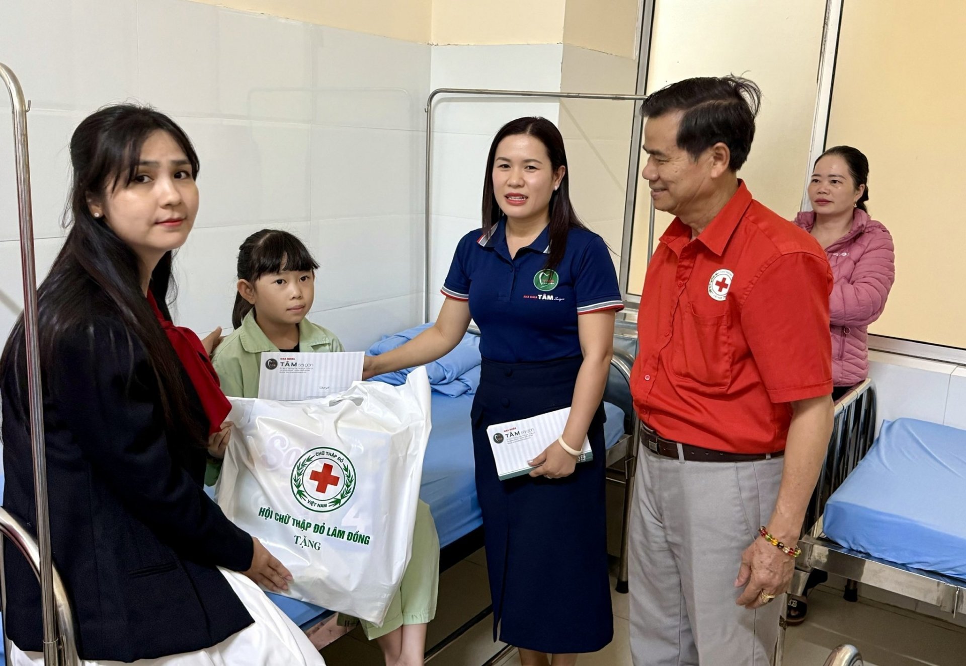 Ms. Ngo Tong Vinh - Director of Nha Trang Family Bird's Nest Company Limited