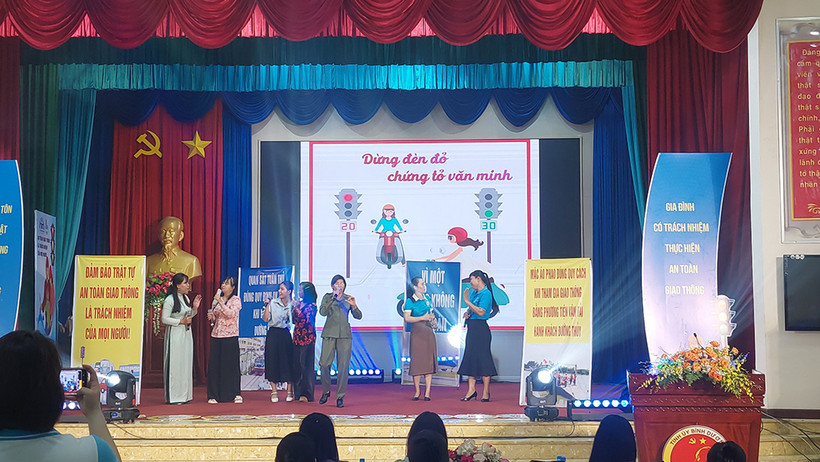 Una actuación en el programa. (Foto: Proporcionada por la Unión de Mujeres de Vietnam)