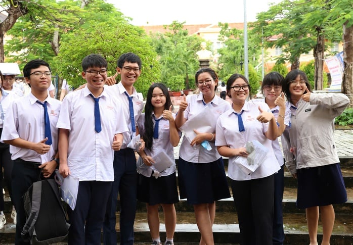 Cần Thơ: Xem xét đặc cách tho thí sinh nhập viện trước ngày thi tốt nghiệp THPT- Ảnh 1.
